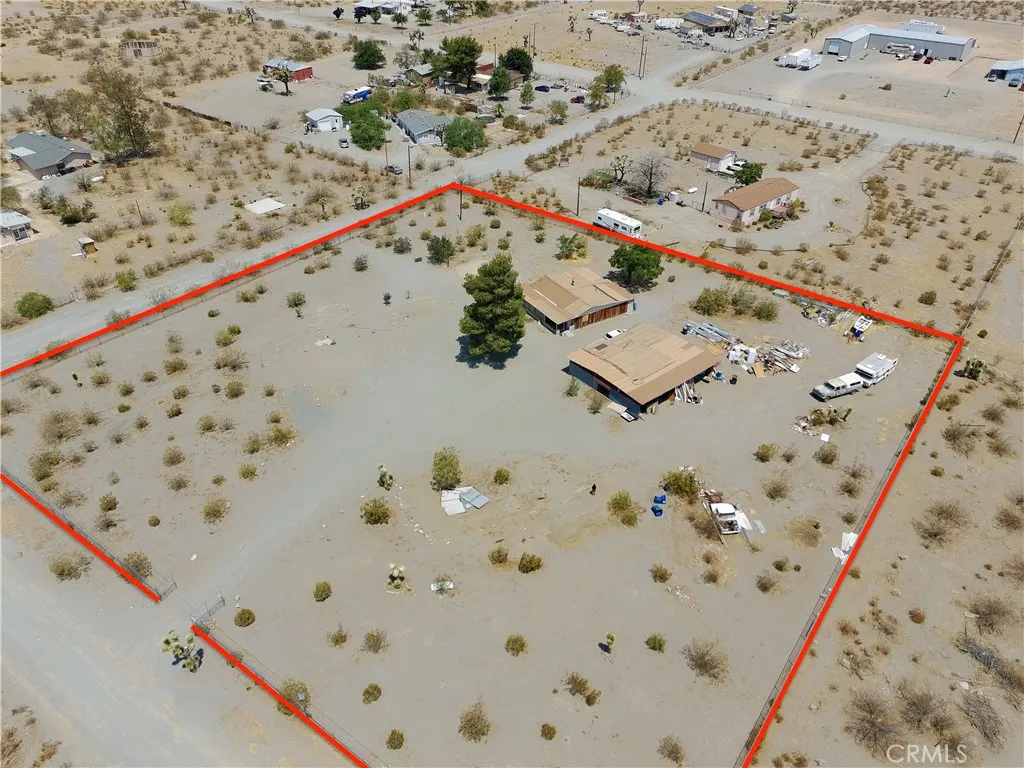 3938 Kreuer Road, Phelan, California 92371 home-pic-1