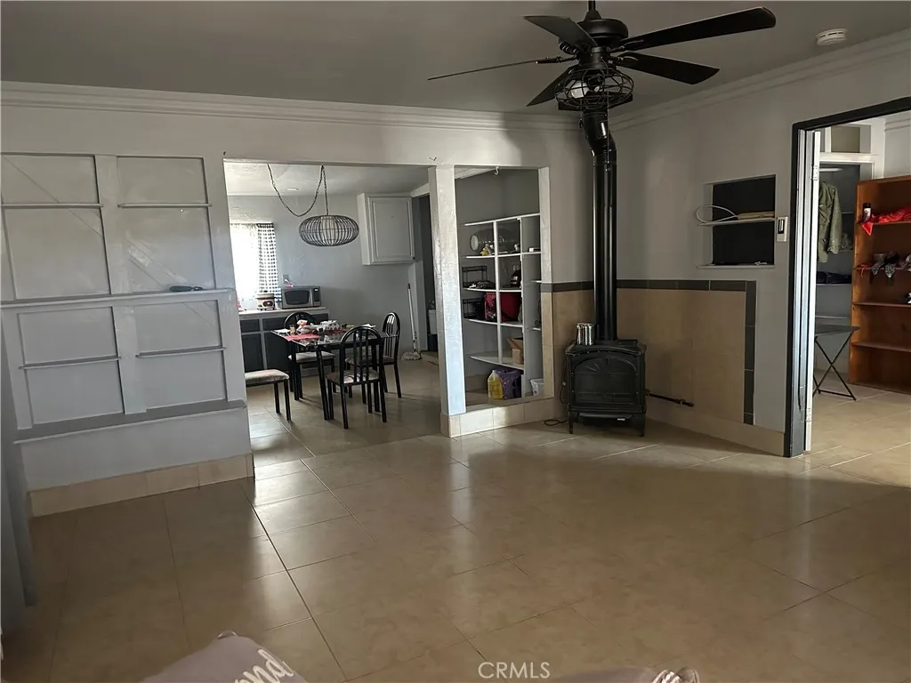 3938 Kreuer Road, Phelan, California 92371 home-pic-9