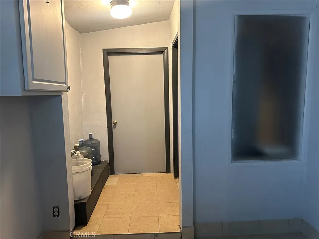3938 Kreuer Road, Phelan, California 92371 home-pic-15