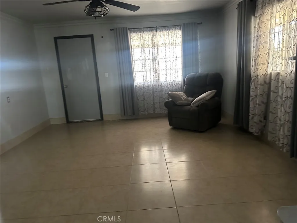 3938 Kreuer Road, Phelan, California 92371 home-pic-8