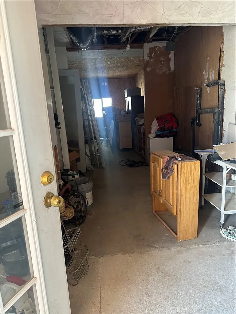 3938 Kreuer Road, Phelan, California 92371 home-pic-21