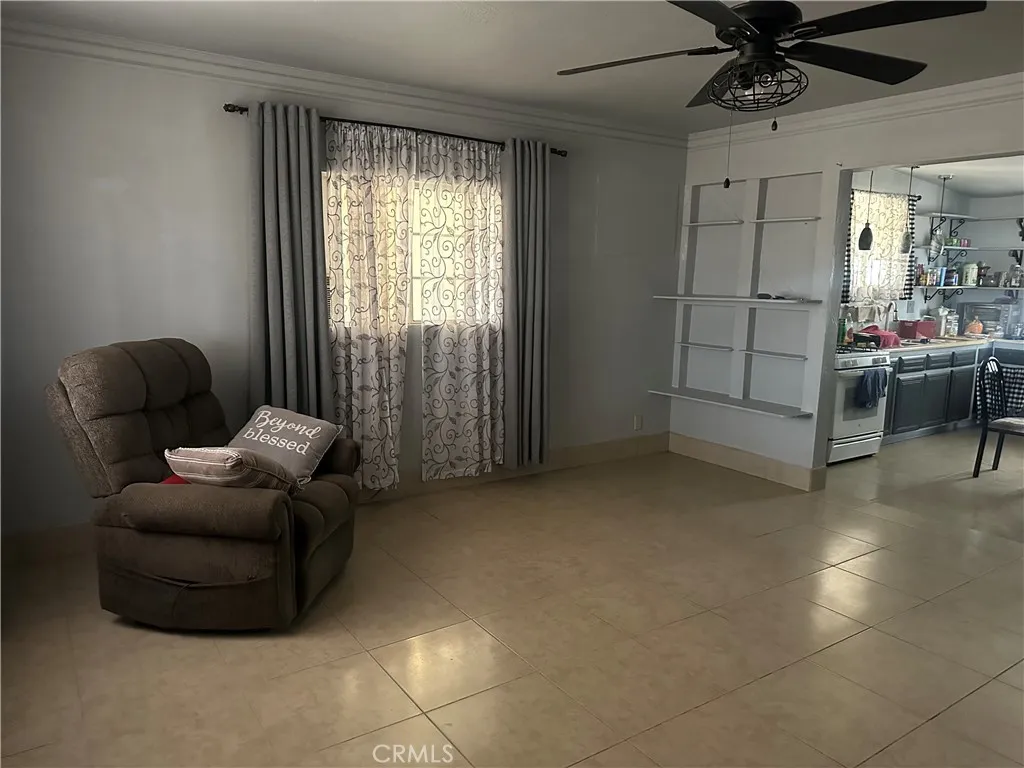 3938 Kreuer Road, Phelan, California 92371 home-pic-7