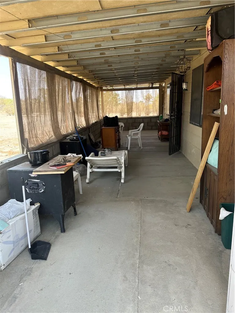 3938 Kreuer Road, Phelan, California 92371 home-pic-28