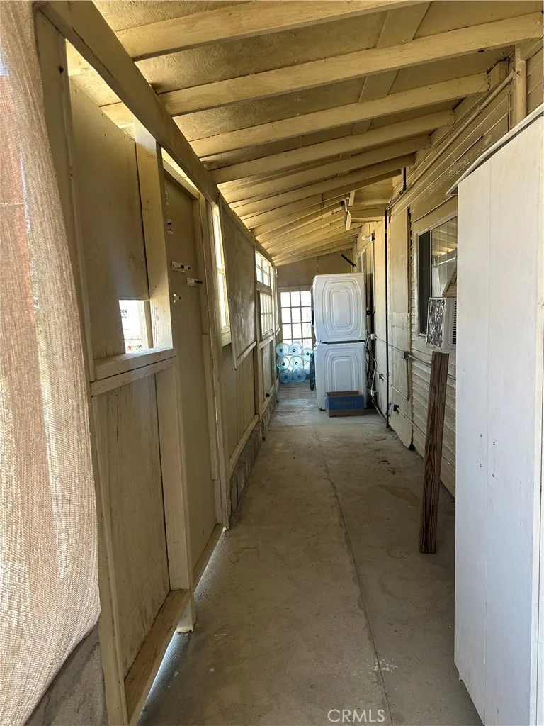 3938 Kreuer Road, Phelan, California 92371 home-pic-30