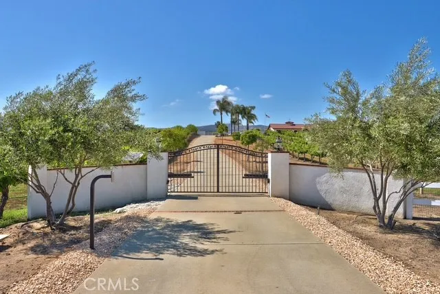 38155 Avenida La Cresta, Murrieta, California 92562