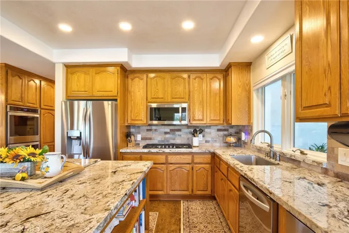 38155 Avenida La Cresta, Murrieta, California 92562