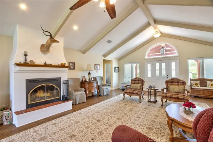 38155 Avenida La Cresta, Murrieta, California 92562