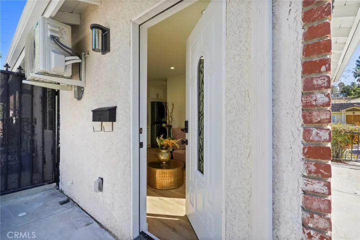 21703 Costanso, Woodland Hills, California 91364