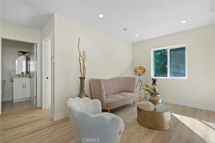 21703 Costanso, Woodland Hills, California 91364