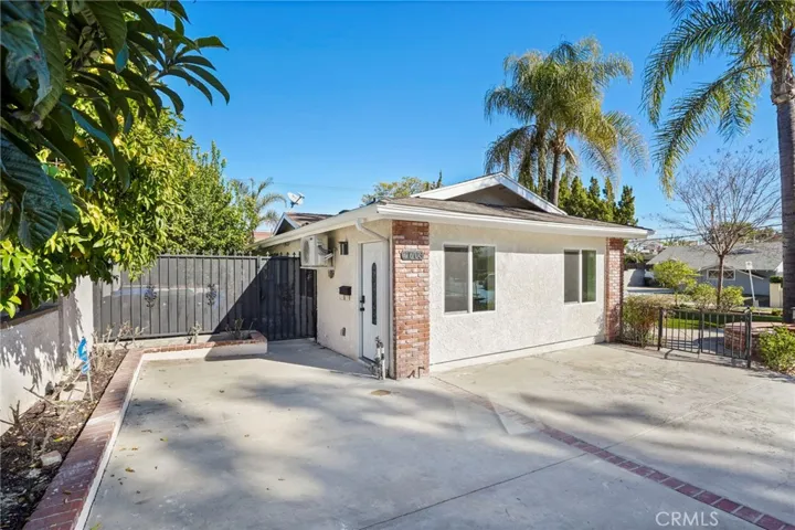 21703 Costanso, Woodland Hills, California 91364