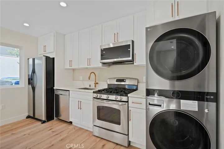 21703 Costanso, Woodland Hills, California 91364