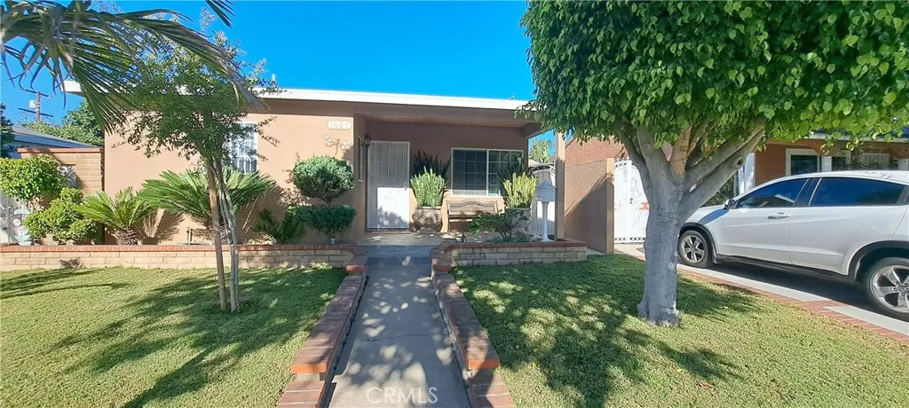 1605 S Birch Street, Santa Ana, California 92707, 2 Bedrooms Bedrooms, ,1 BathroomBathrooms,Residential,For Sale,Birch,PW25157420