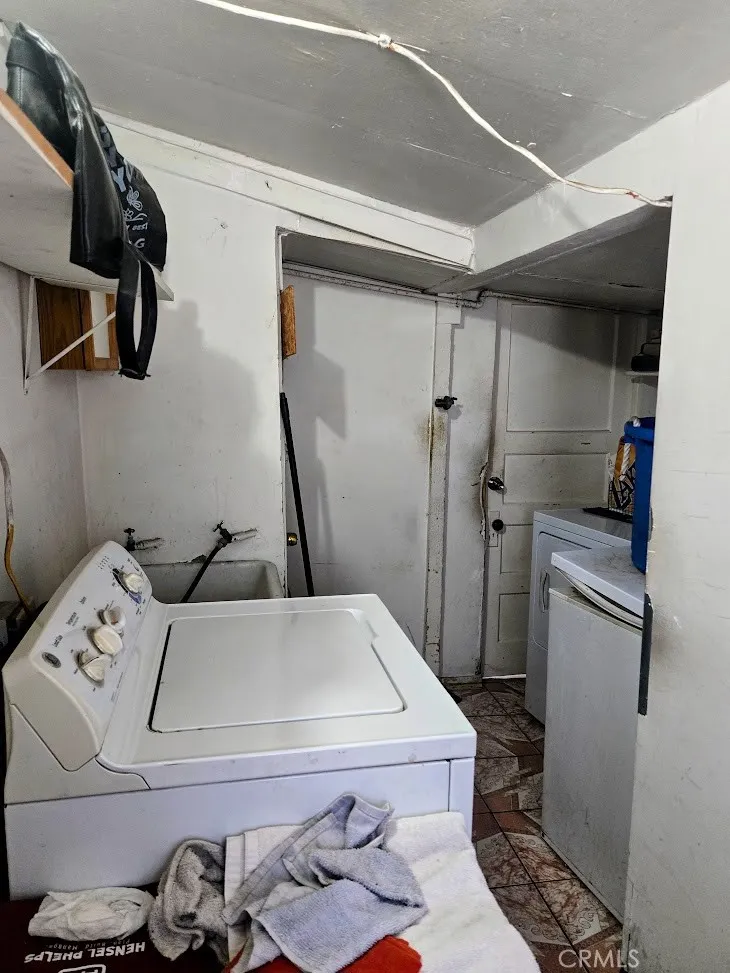 3120 W 63rd Street, Los Angeles, California 90043 home-pic-6