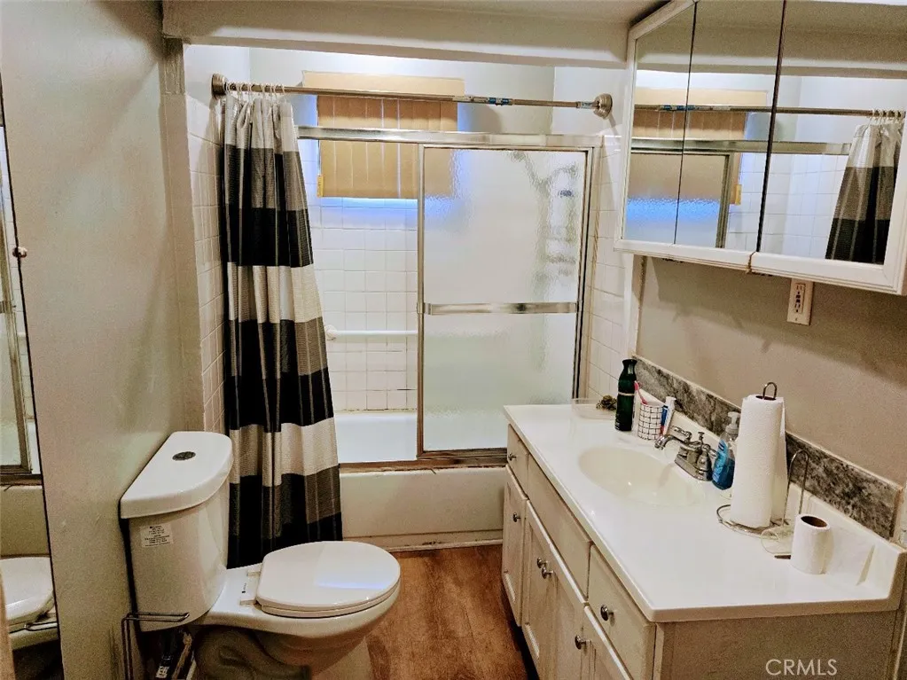 3120 W 63rd Street, Los Angeles, California 90043 home-pic-5