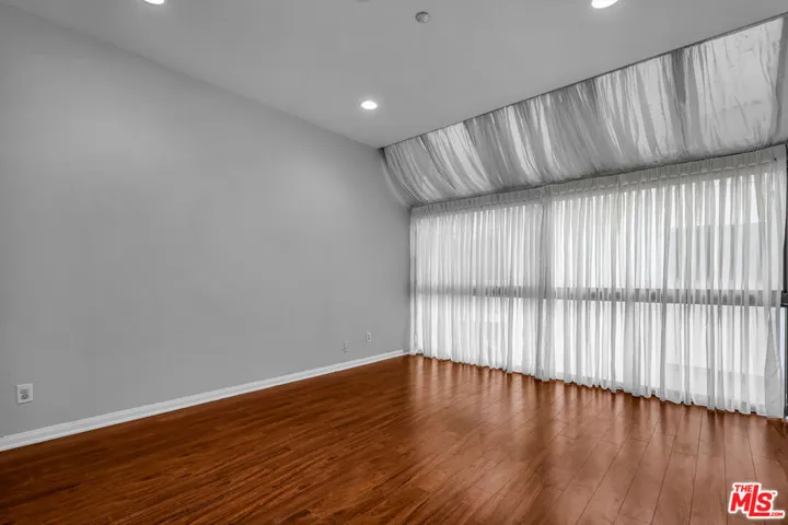 Light and bright 2nd bedroom