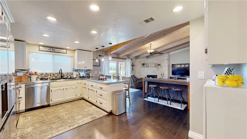 4921 Bluff Street, Norco, California 92860