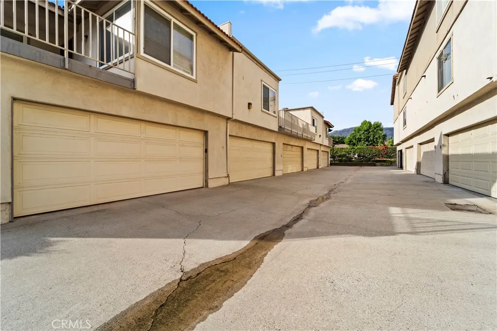 811 Cinnamon Lane, Duarte, California 91010 home-pic-19