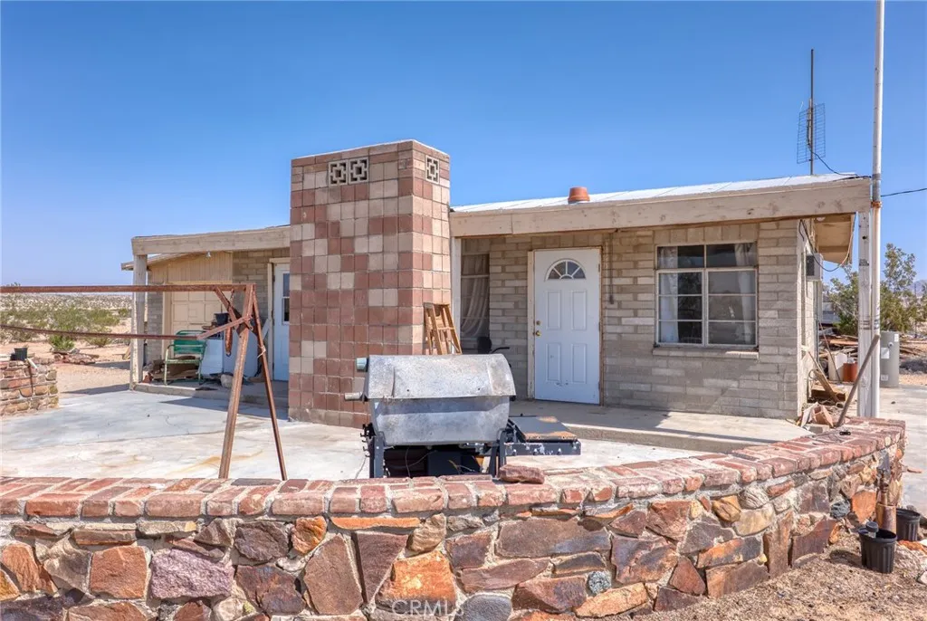 72082 Winters Road, 29 Palms, California 92277 home-pic-16