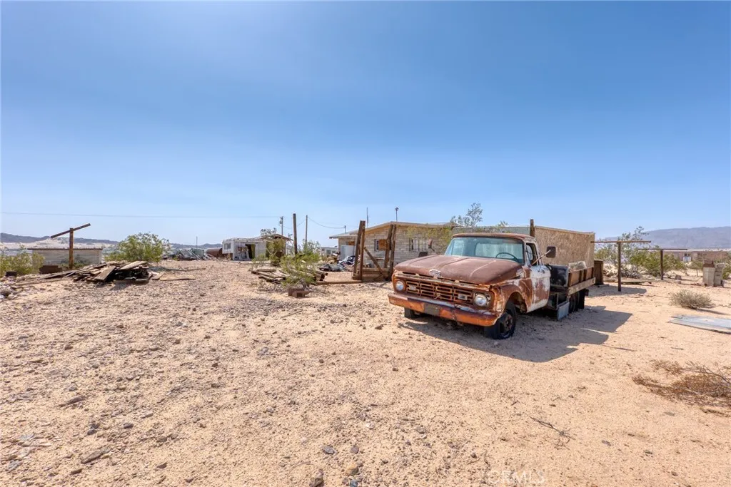 72082 Winters Road, 29 Palms, California 92277 home-pic-21