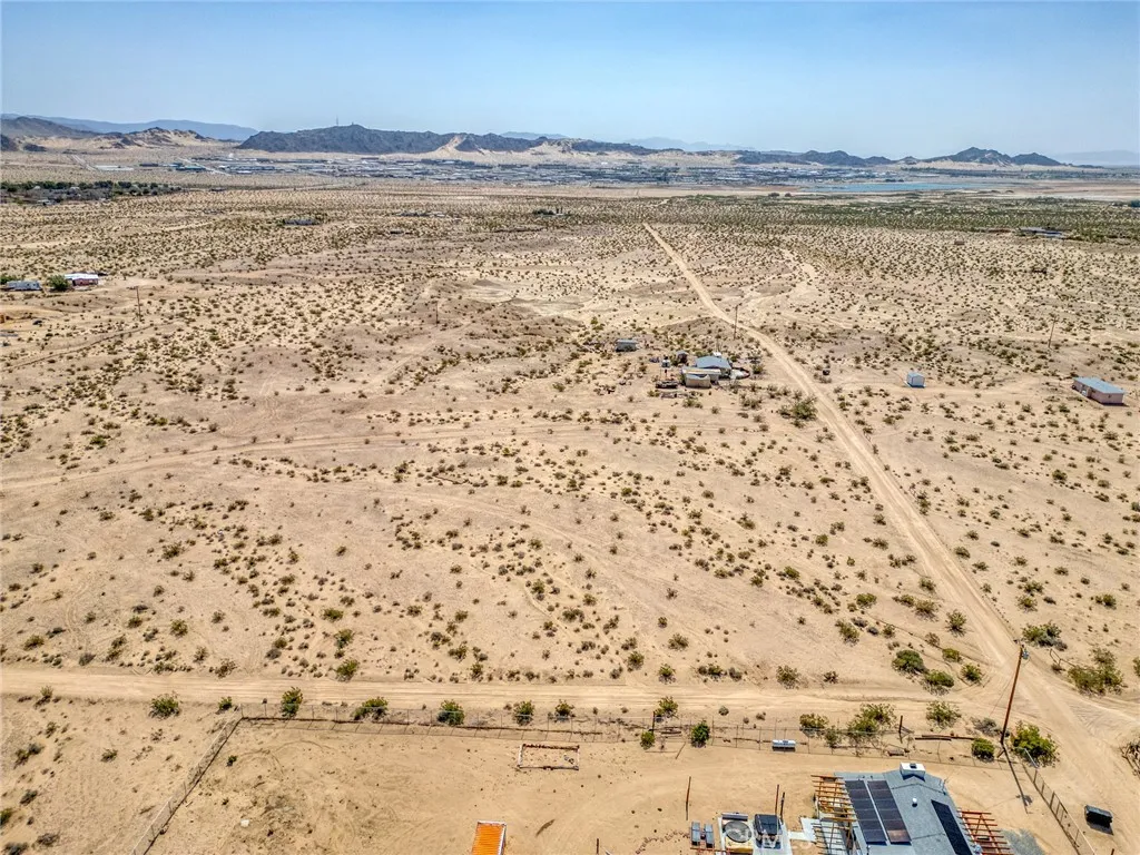 72082 Winters Road, 29 Palms, California 92277 home-pic-23