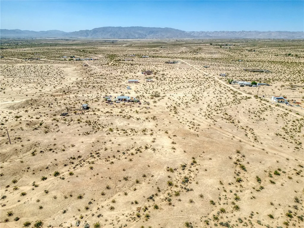 72082 Winters Road, 29 Palms, California 92277 home-pic-28