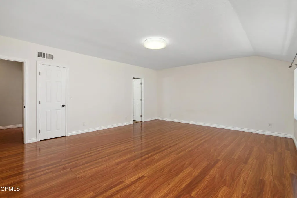 9503 Via Venezia, Burbank, California 91504 home-pic-29