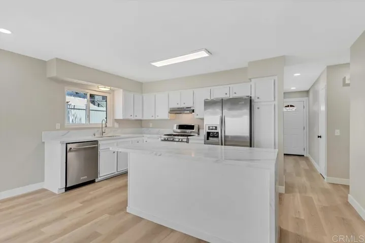 10758 Princess Arlene Drive, Santee, California 92071