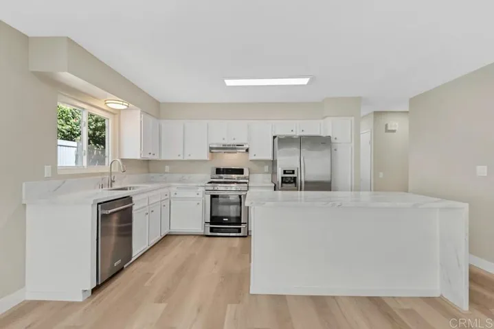 10758 Princess Arlene Drive, Santee, California 92071