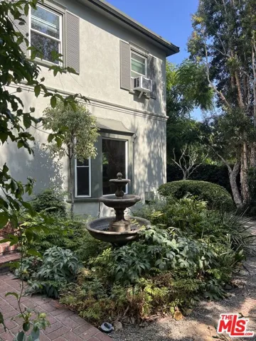 6915 Fountain Avenue, Los Angeles, California 90028