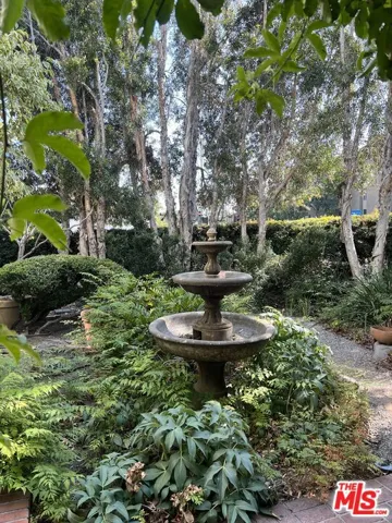 6915 Fountain Avenue, Los Angeles, California 90028