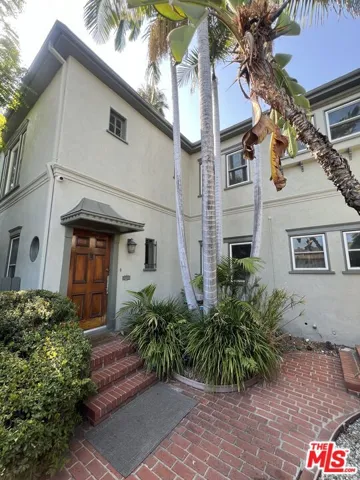 6915 Fountain Avenue, Los Angeles, California 90028