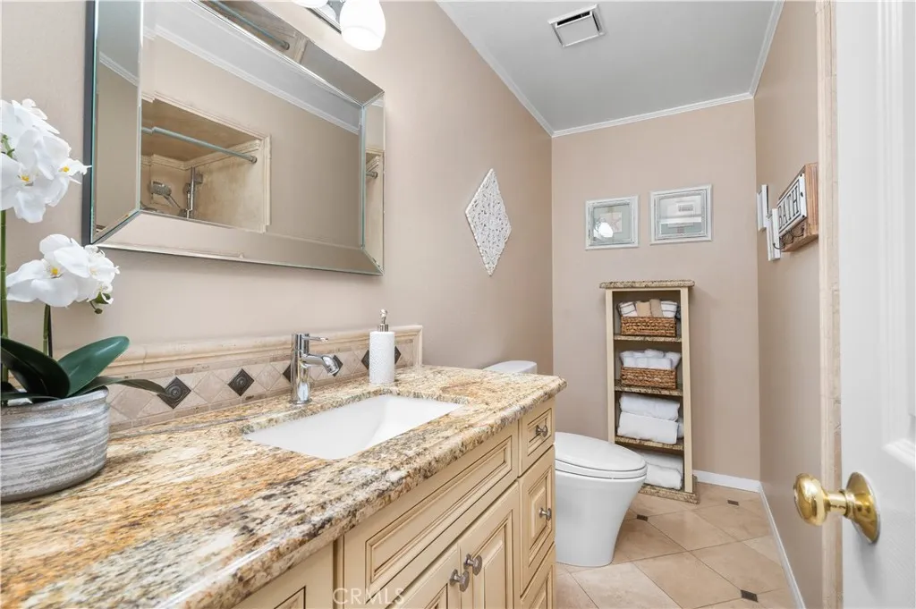 17281 Roseleaf Avenue, Tustin, California 92780 home-pic-35