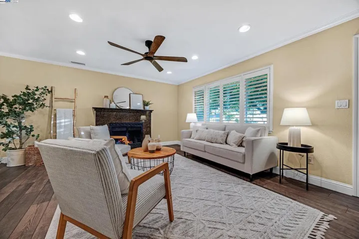 486 Hillcrest Ave, Livermore, California 94550