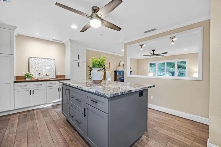 486 Hillcrest Ave, Livermore, California 94550