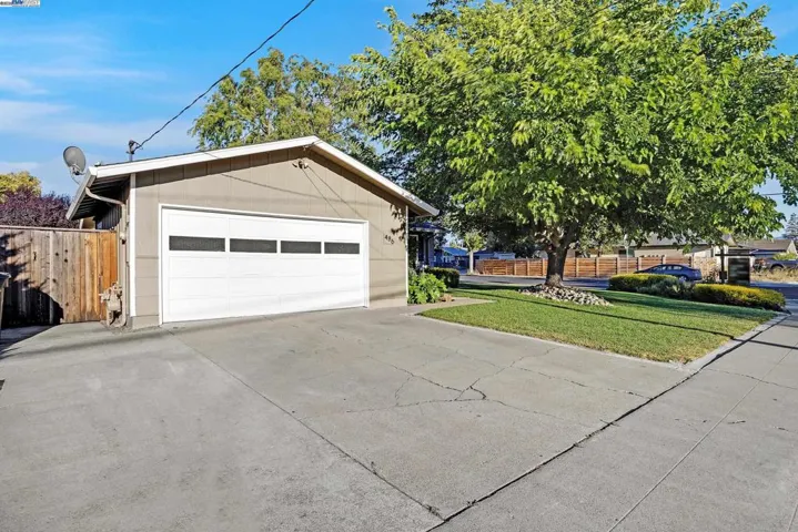 486 Hillcrest Ave, Livermore, California 94550