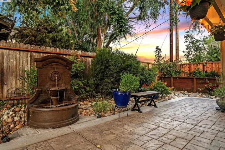 486 Hillcrest Ave, Livermore, California 94550