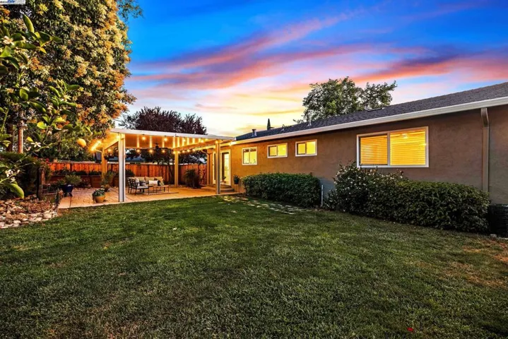 486 Hillcrest Ave, Livermore, California 94550