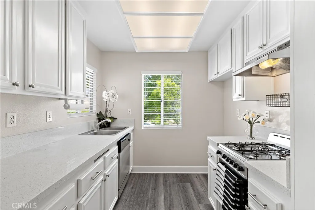 9 Via Cresta, Rancho Santa Margarita, California 92688, 2 Bedrooms Bedrooms, ,1 BathroomBathrooms,Residential,For Sale,Via Cresta,OC25156758
