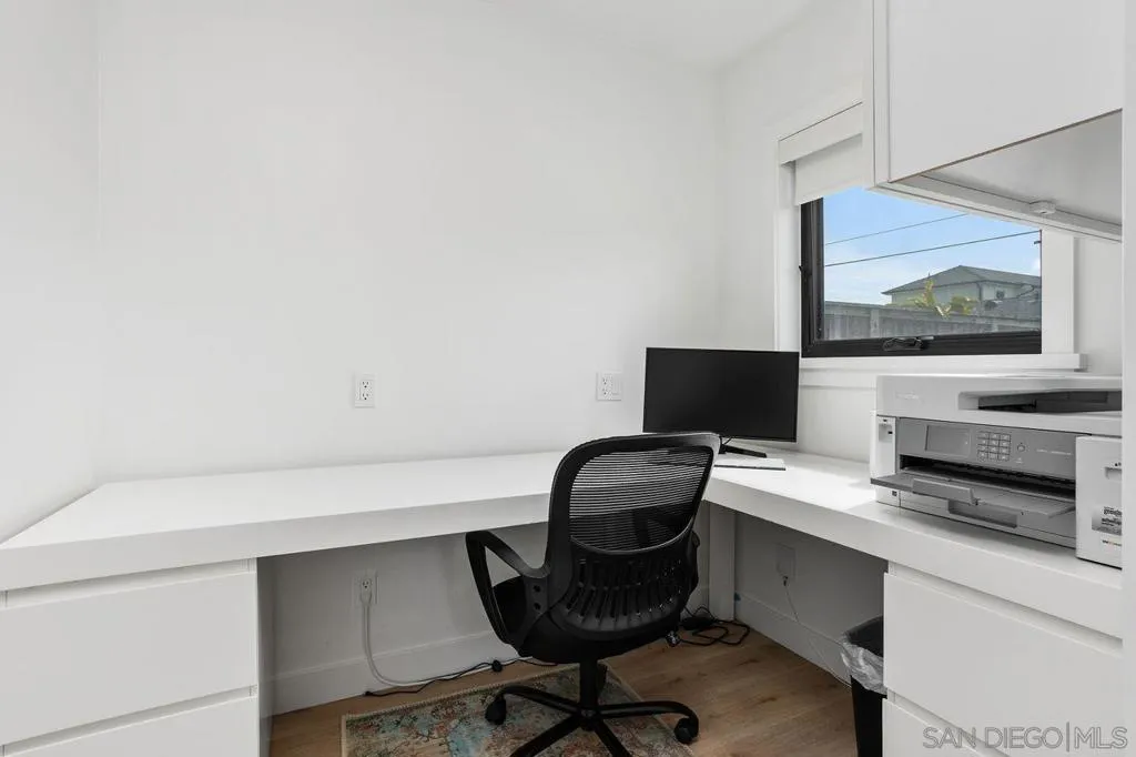 5301 Los Robles Dr, Carlsbad, California 92008 home-pic-20