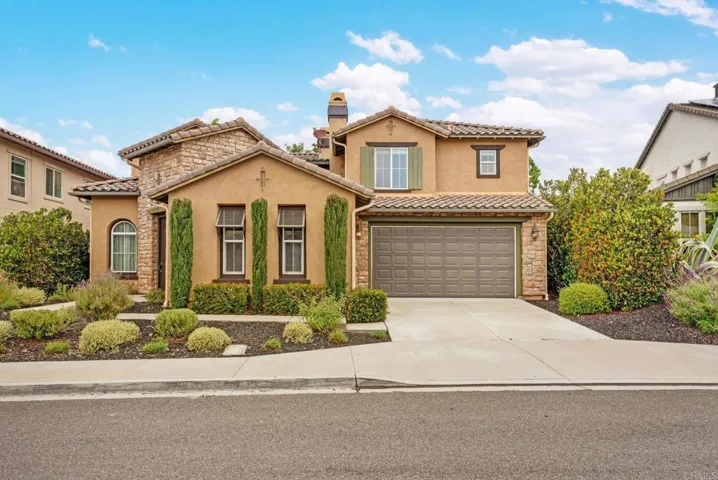 880 Summer Moon Road, San Marcos, California 92078