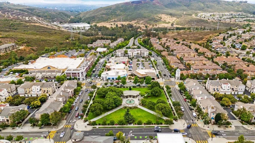 880 Summer Moon Road, San Marcos, California 92078