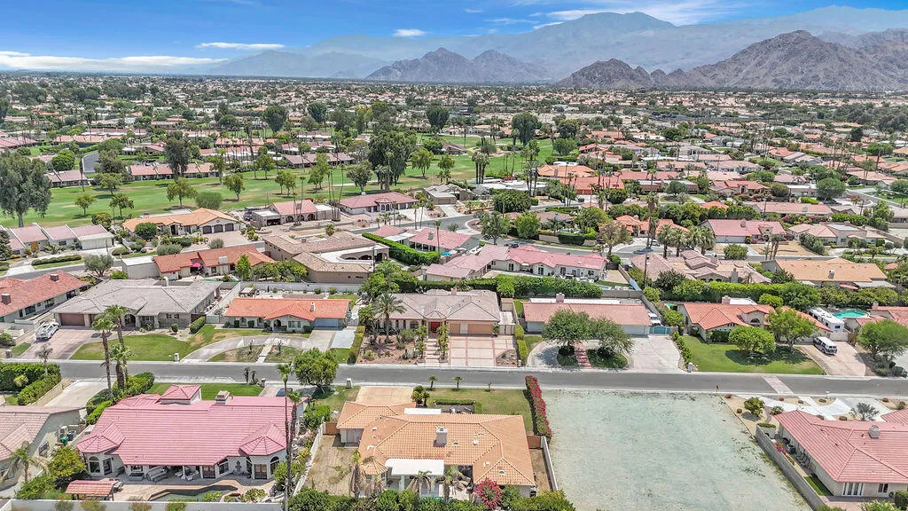 78750 Martinique Drive, Indio, California 92203 home-pic-50