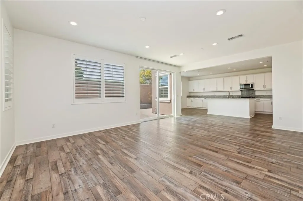 13893 La Pradera Way, Eastvale, California 92880 home-pic-5
