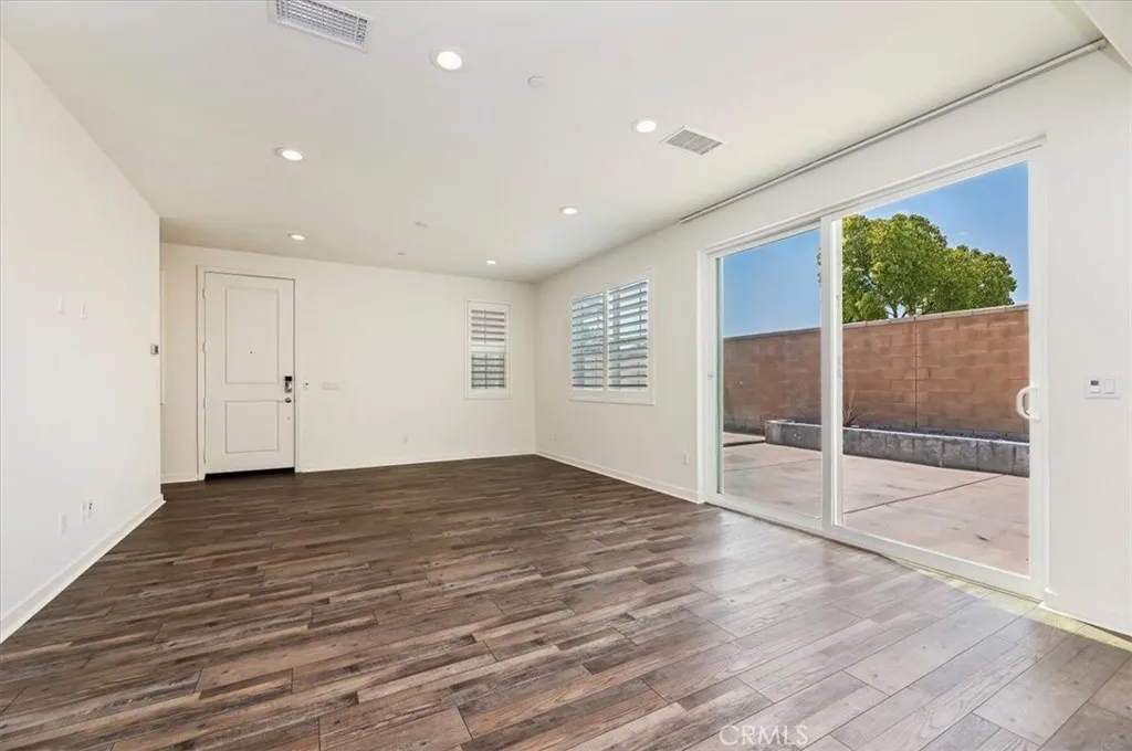 13893 La Pradera Way, Eastvale, California 92880 home-pic-8