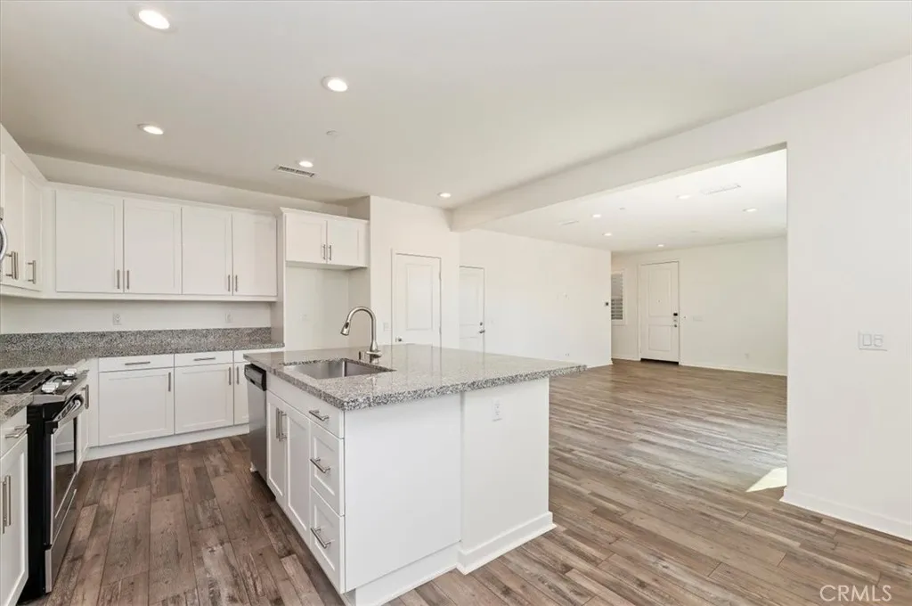 13893 La Pradera Way, Eastvale, California 92880 home-pic-13