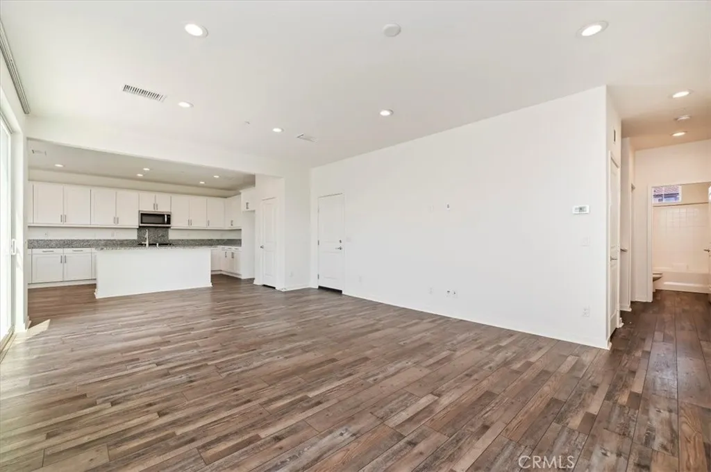 13893 La Pradera Way, Eastvale, California 92880 home-pic-6