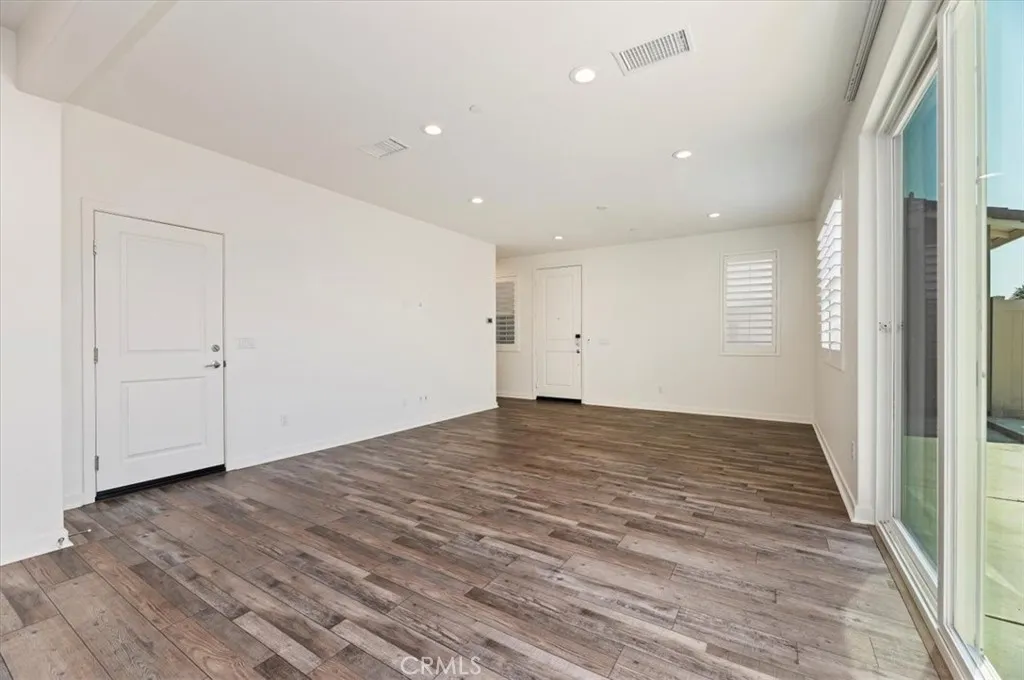 13893 La Pradera Way, Eastvale, California 92880 home-pic-7