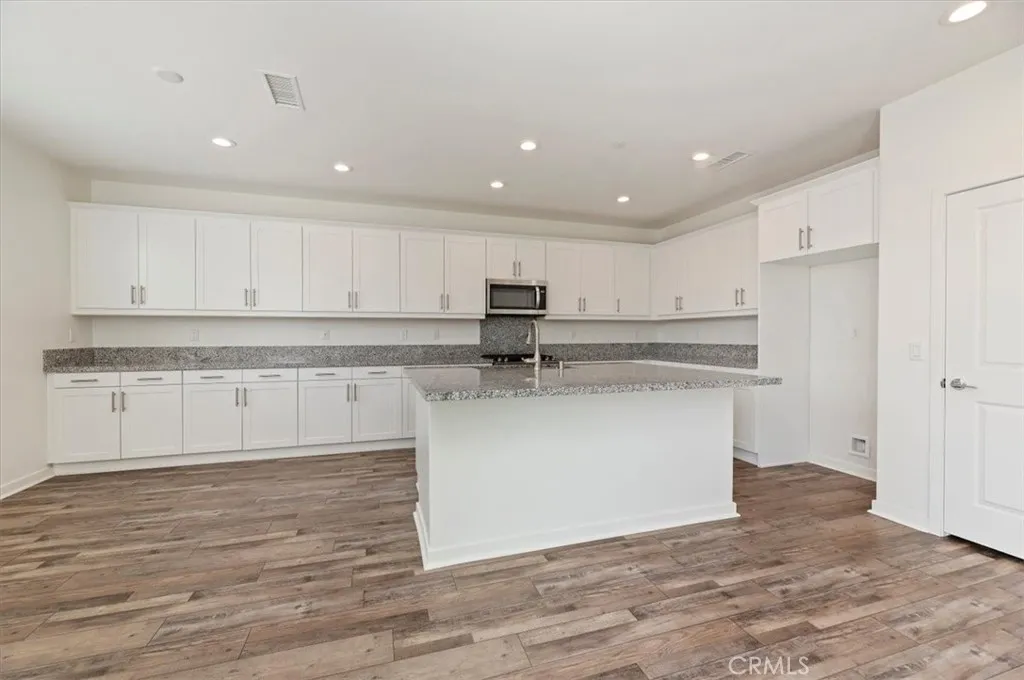 13893 La Pradera Way, Eastvale, California 92880 home-pic-11