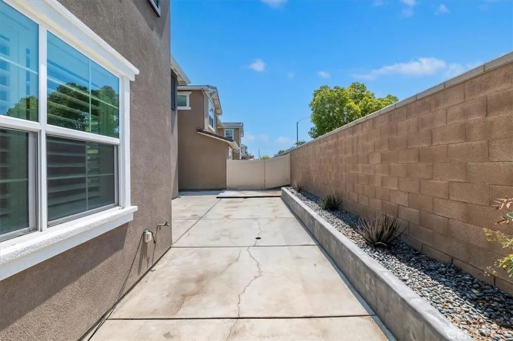 13893 La Pradera Way, Eastvale, California 92880 home-pic-37