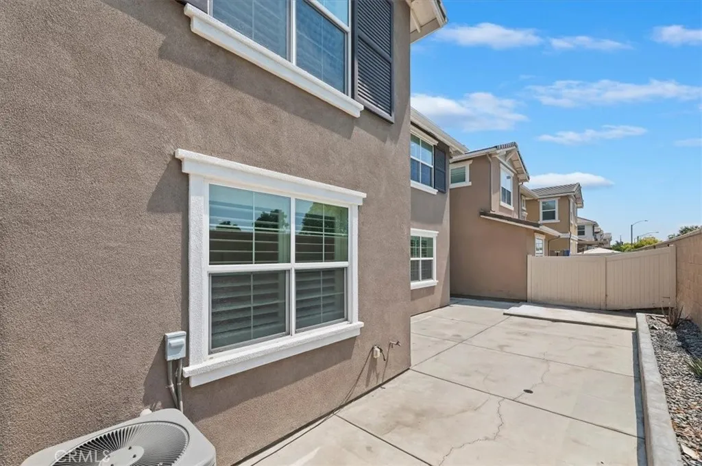 13893 La Pradera Way, Eastvale, California 92880 home-pic-36